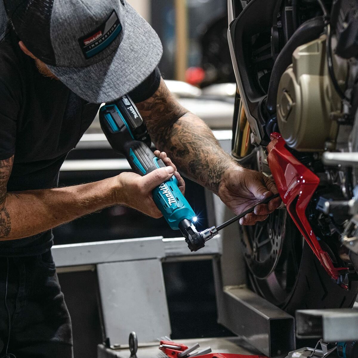 Electric screwdriver Makita DWR180Z