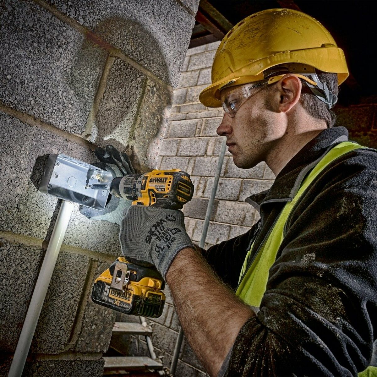 Electric screwdriver Dewalt DCK266P2T 400 W